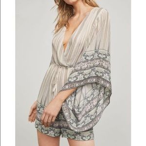 LIKE NEW ! Bcbgmaxazria romper